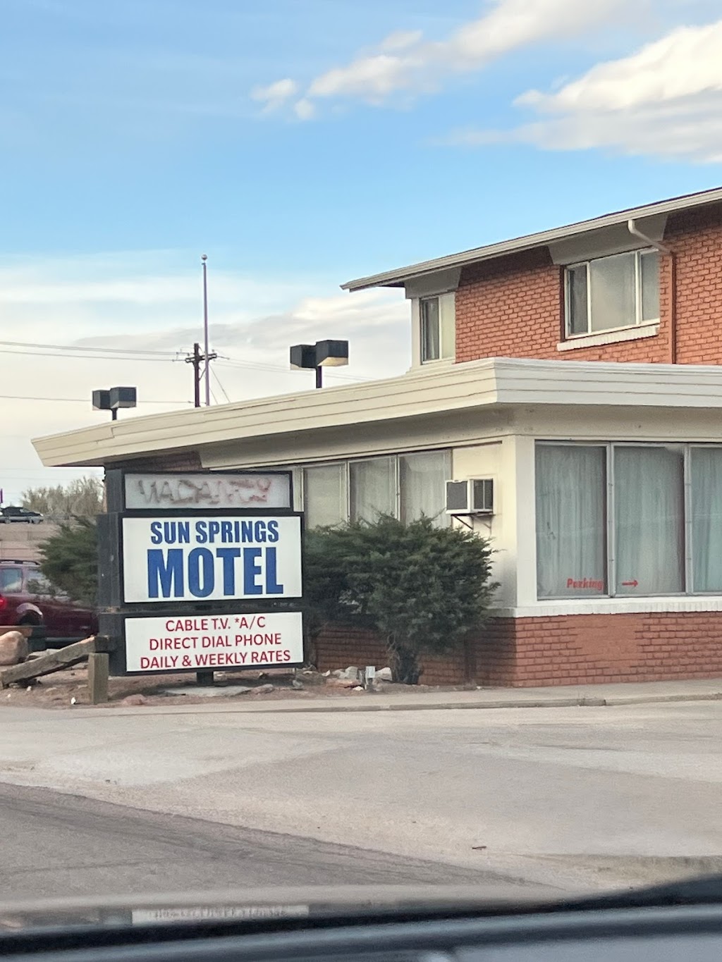 Sun Springs Motel | 1411 S Nevada Ave, Colorado Springs, CO 80905, USA | Phone: (719) 442-0404