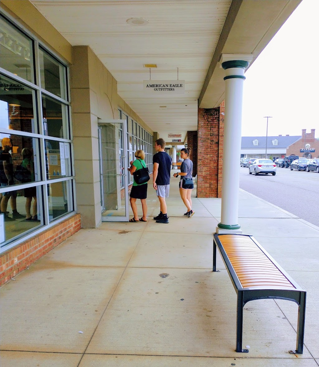 American Eagle Store | 549 S Chillicothe Rd #300, Aurora, OH 44202, USA | Phone: (330) 954-5257