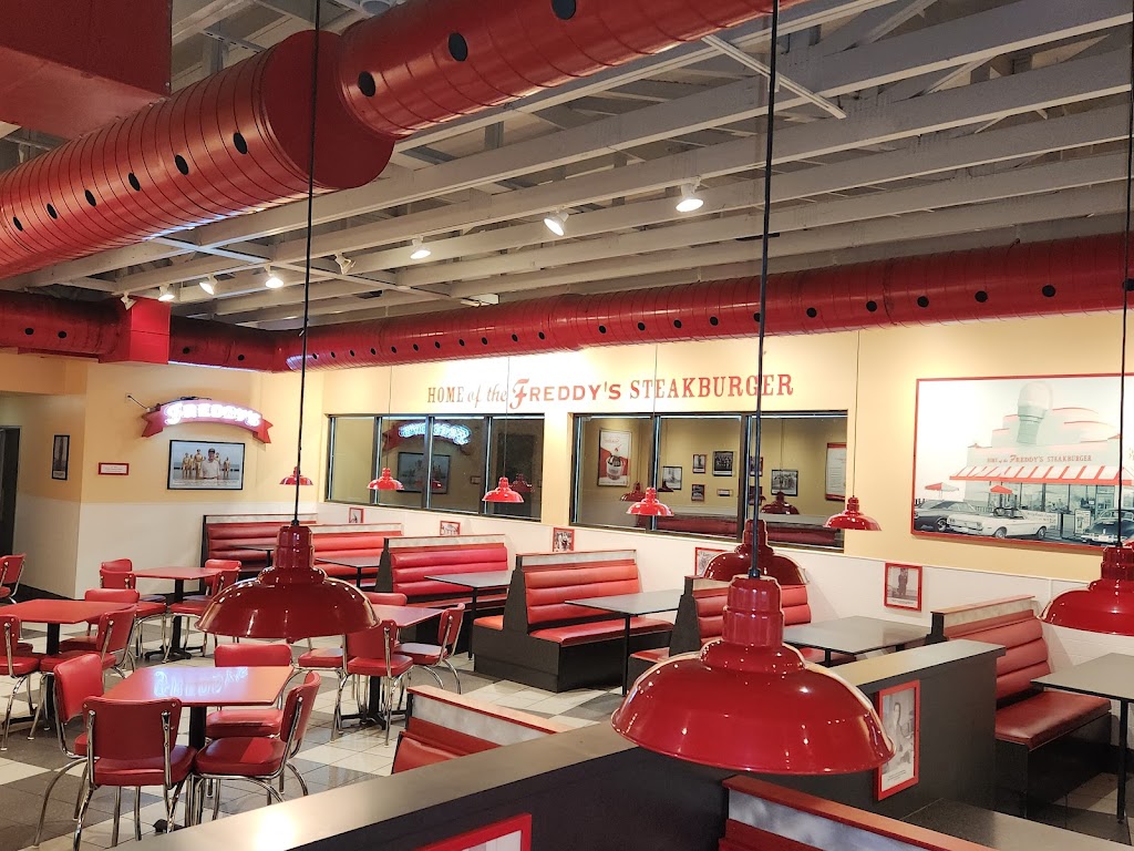 Freddys Frozen Custard & Steakburgers | 841 TX-337 Loop, New Braunfels, TX 78130, USA | Phone: (830) 627-2626