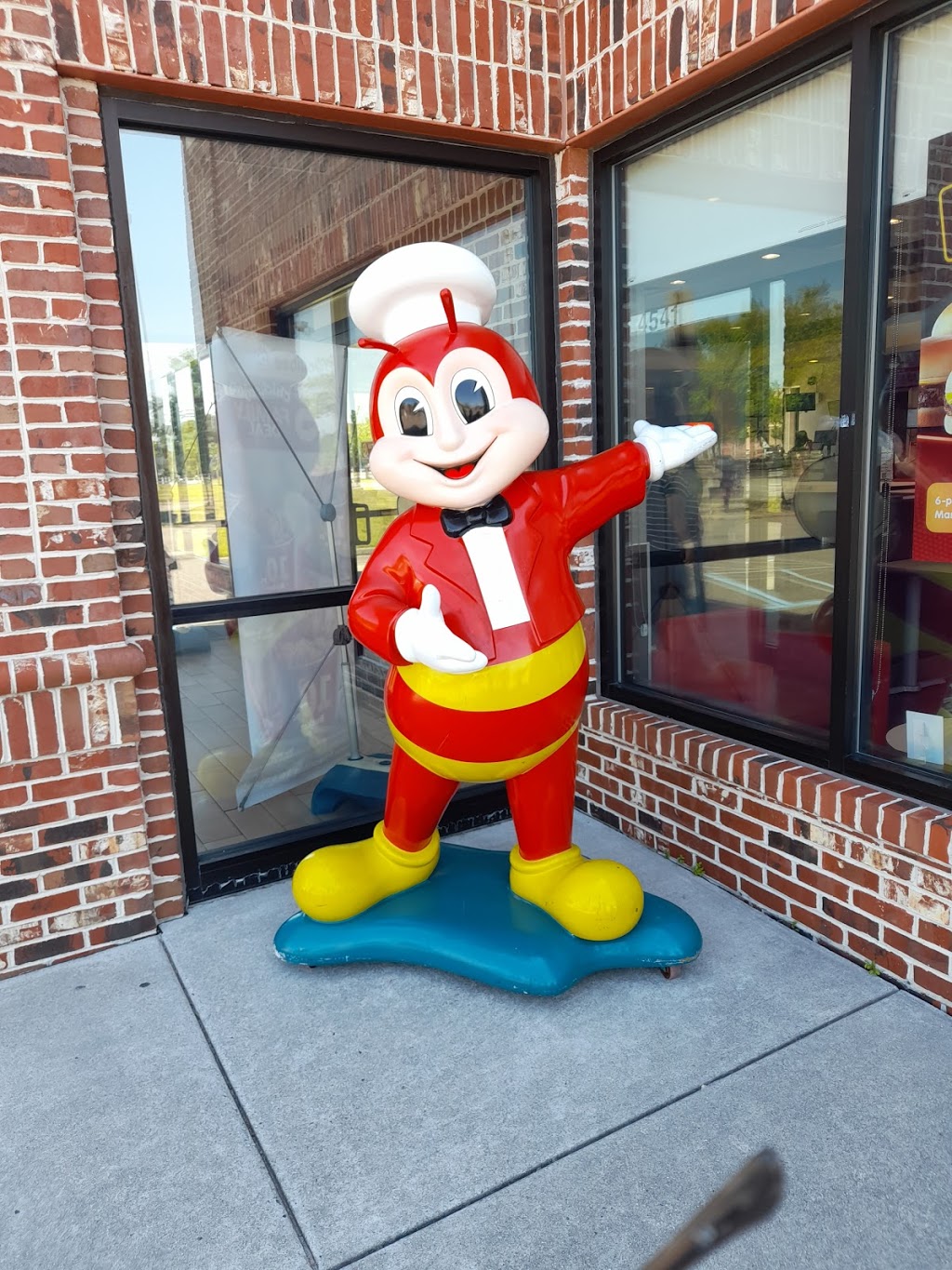 Jollibee | 4541 S Plaza Trail, Virginia Beach, VA 23462, USA | Phone: (757) 467-1087