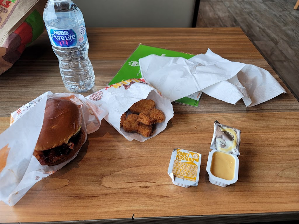 Burger King | 3190 Long Beach Rd, Oceanside, NY 11572, USA | Phone: (516) 594-1026