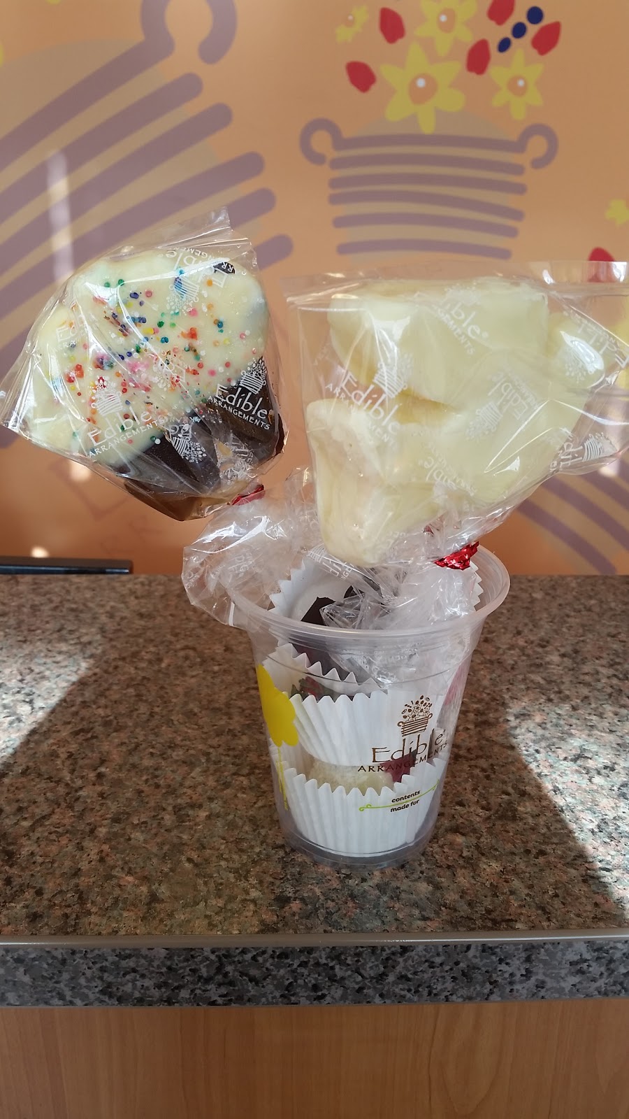 Edible Arrangements | 3079 Telegraph Ave, Berkeley, CA 94705, USA | Phone: (510) 649-8900