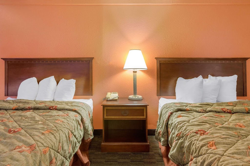 Rodeway Inn | 1471 N Opdyke Rd, Auburn Hills, MI 48326 | Phone: (248) 370-8100