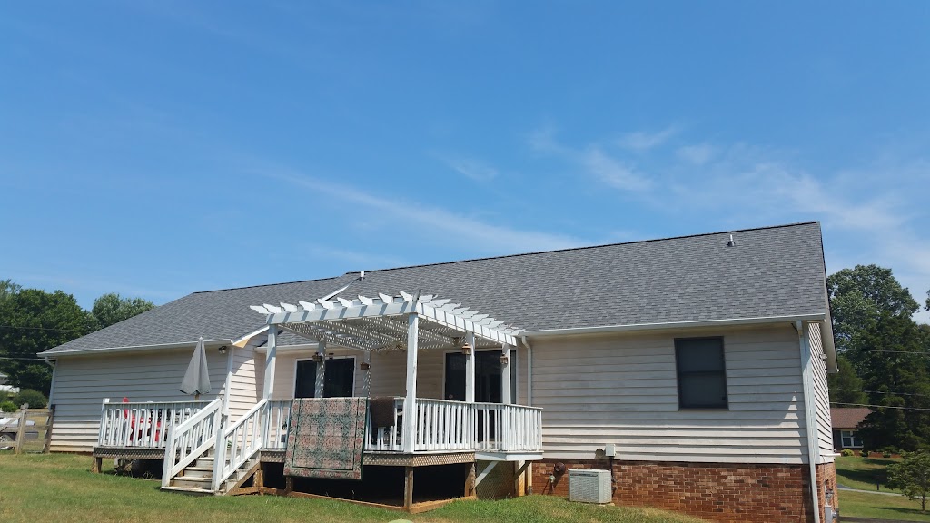 Mike Capeharts Roofing | 112 Oak Point Dr, King, NC 27021, USA | Phone: (336) 399-5096