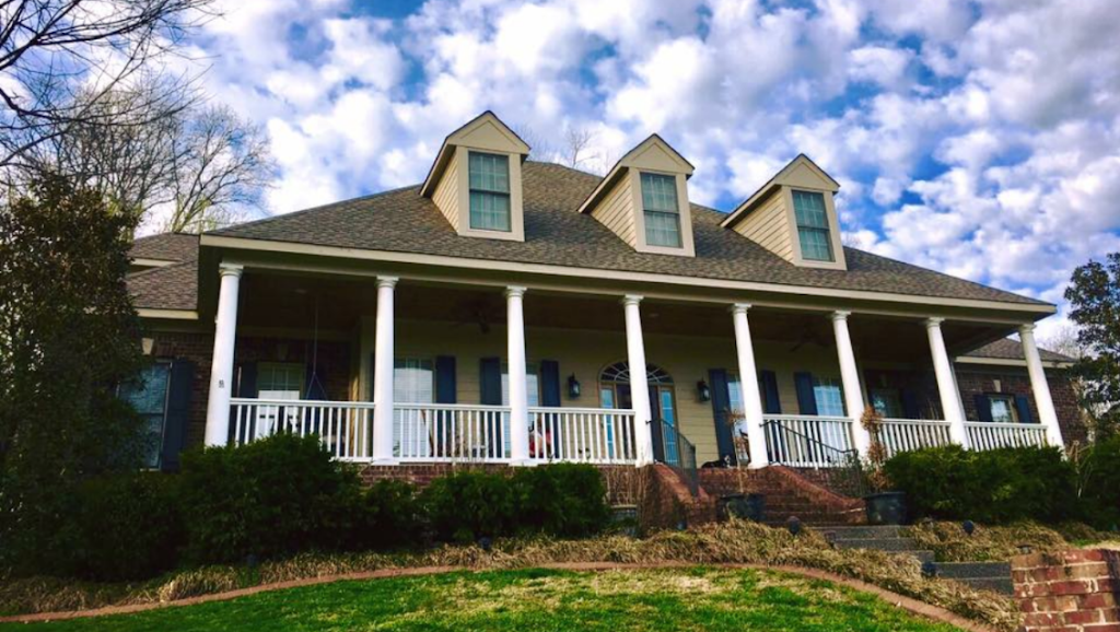 Distinctive Roofing LLC | 1423 Balson Dr, Murfreesboro, TN 37128, USA | Phone: (615) 956-8333