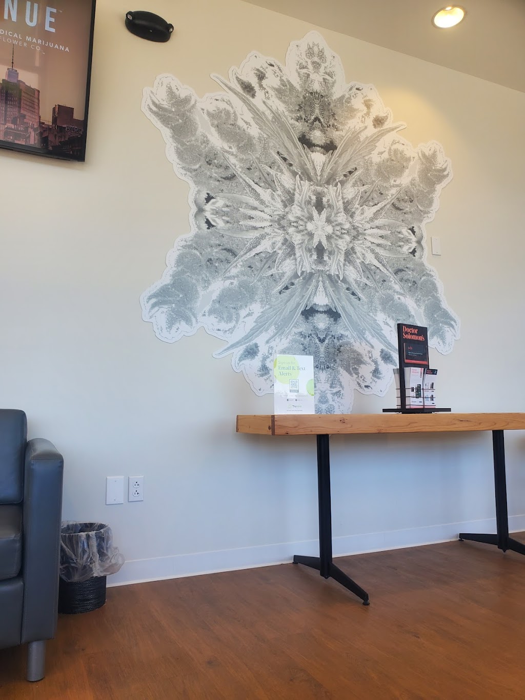 Trulieve Zelienople Dispensary | 22095 Perry Hwy #301, Zelienople, PA 16063 | Phone: (412) 422-0420