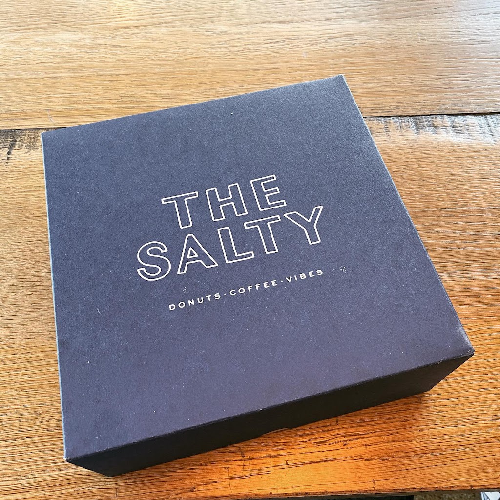 The Salty Donut | 414 W Davis St, Dallas, TX 75208, USA | Phone: (972) 707-9889