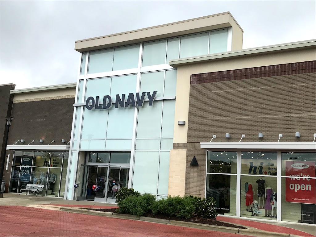 Old Navy | 136 Grand Hill Pl Space No. 207, Holly Springs, NC 27540, USA | Phone: (919) 567-1182