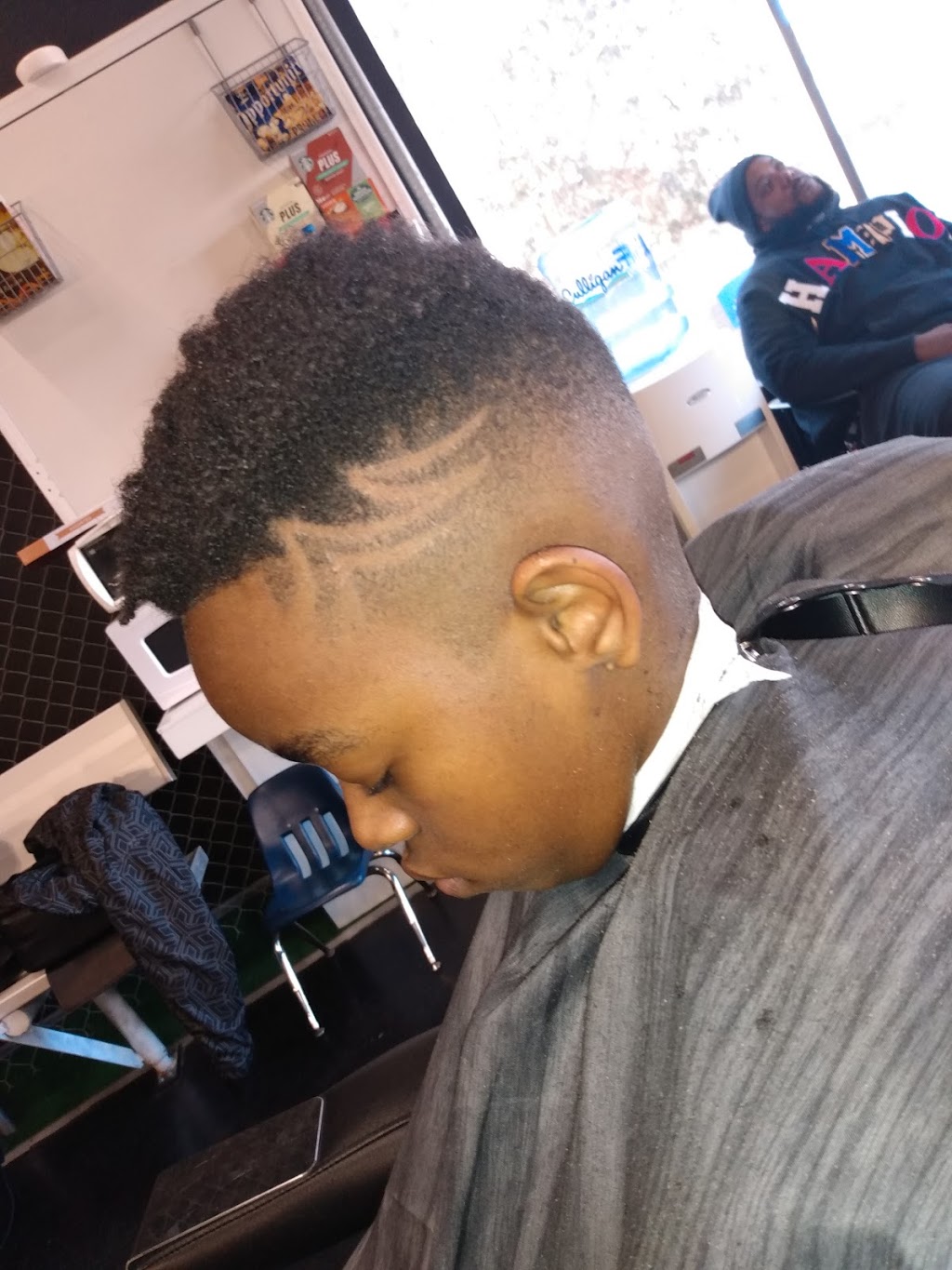 House of kutz barbershop | 5754 S Merriman Rd, Wayne, MI 48184 | Phone: (313) 808-9664