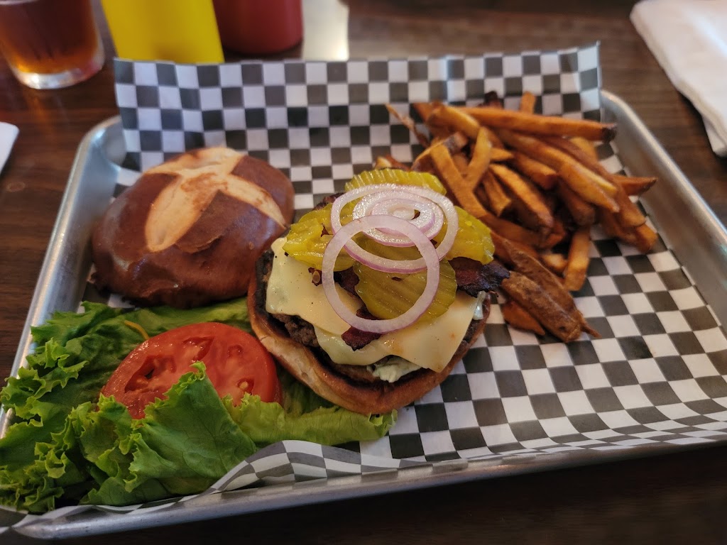 The Coneburg Grill and Pub | 904 Peabody St, Peabody, KS 66866, USA | Phone: (620) 983-2010