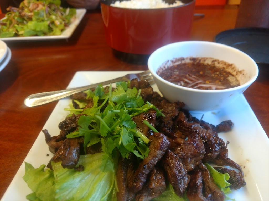 Khun Dom | 4681 Melrose Ave, Los Angeles, CA 90029, USA | Phone: (323) 663-1086
