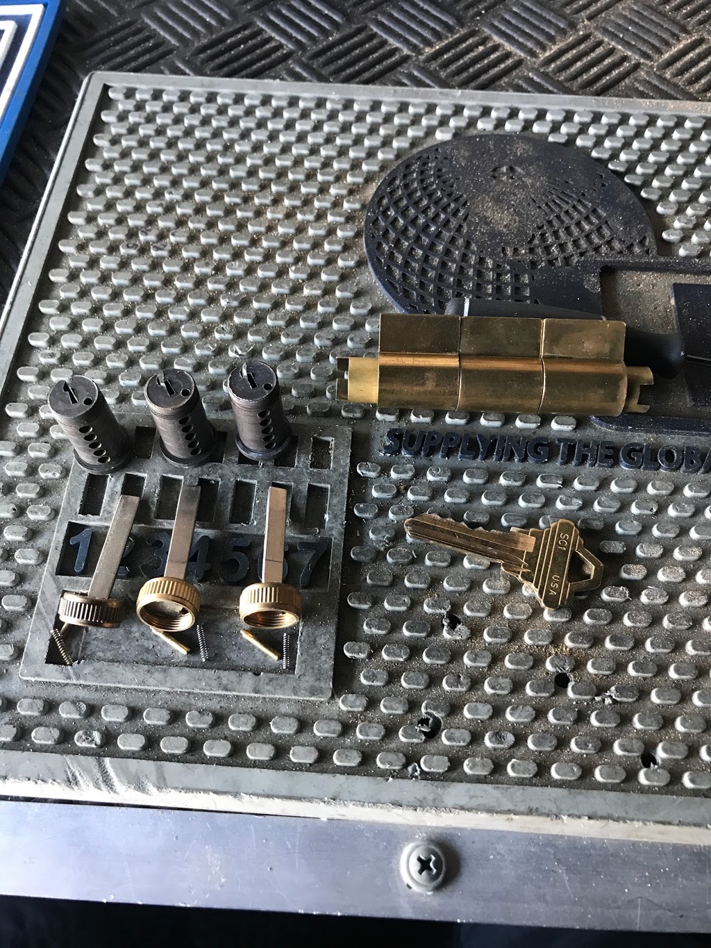 Minneapolis Locksmiths | Childrens Area, 3249 Hennepin Ave S, Minneapolis, MN 55408, USA | Phone: (612) 246-3925
