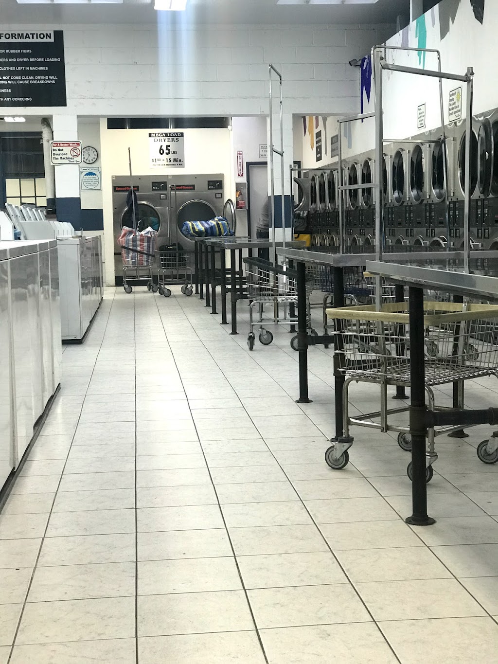 Burlingame Laundromat | 1255 California Dr, Burlingame, CA 94010, USA | Phone: (650) 534-4727