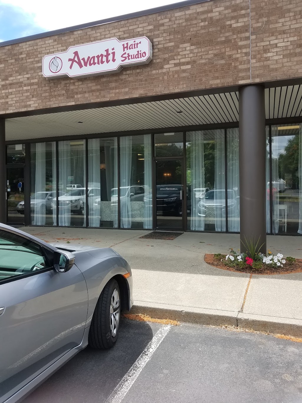 Avanti Hair Studio | 2005 Western Ave # 2, Albany, NY 12203, USA | Phone: (518) 869-6721