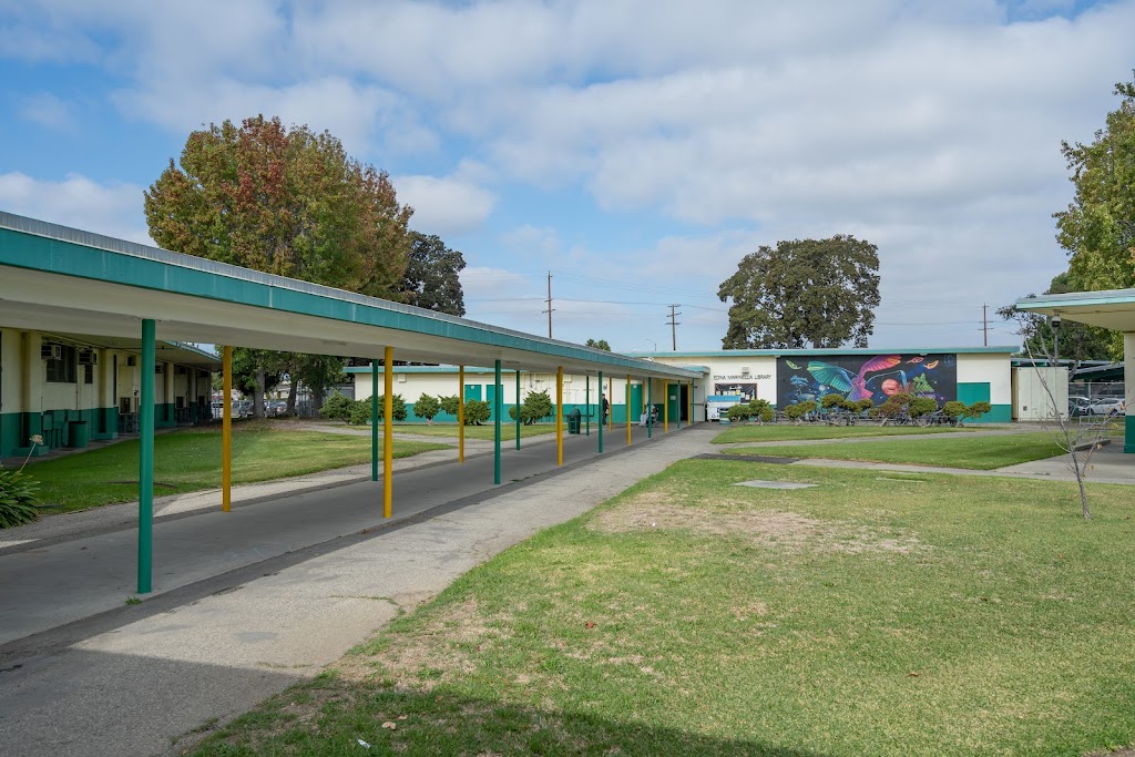 Narbonne High School | 24300 S Western Ave, Harbor City, CA 90710, USA | Phone: (310) 257-7100