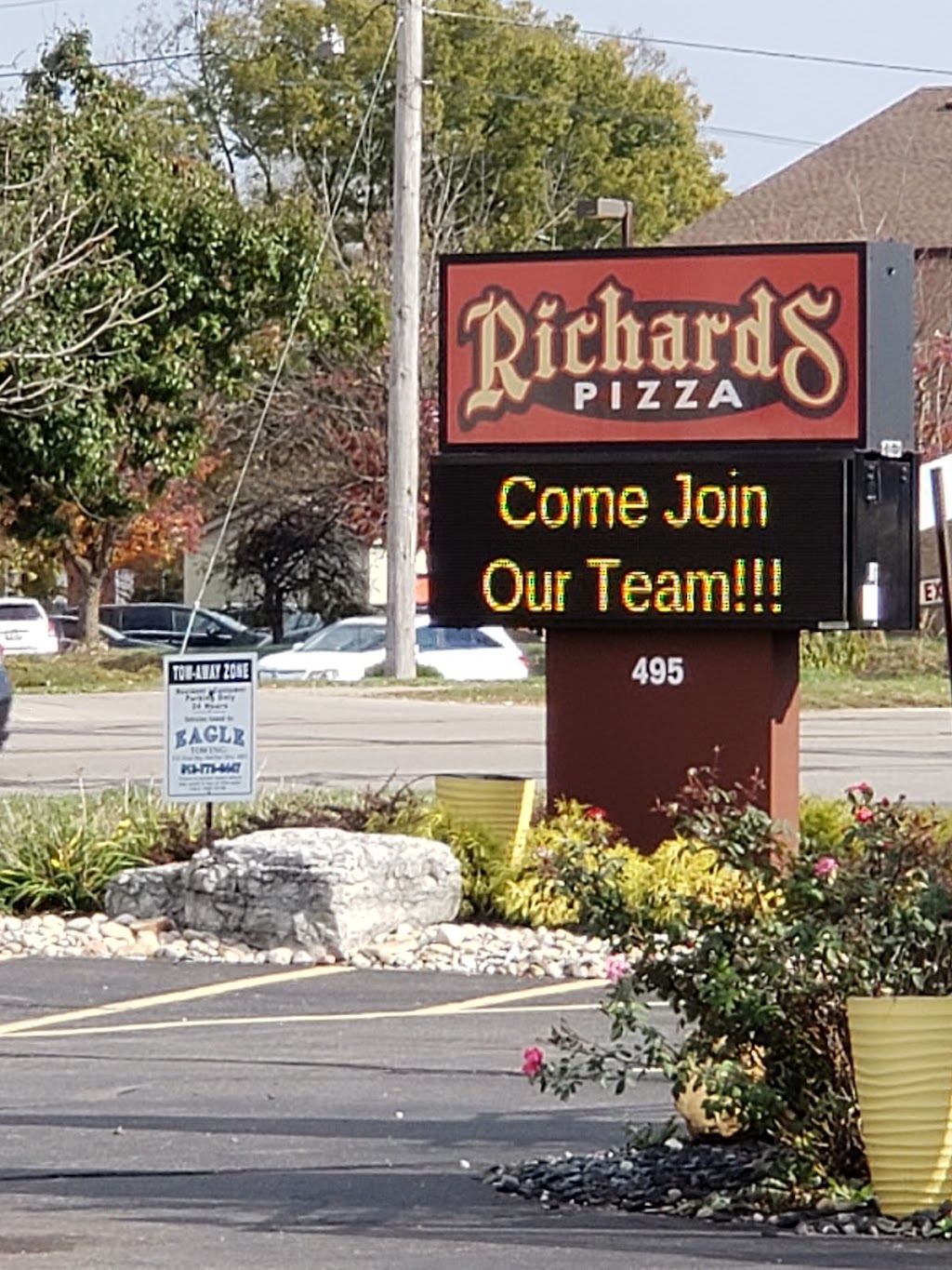 Richards Pizza | 417 Main St, Hamilton, OH 45013, USA | Phone: (513) 894-3296