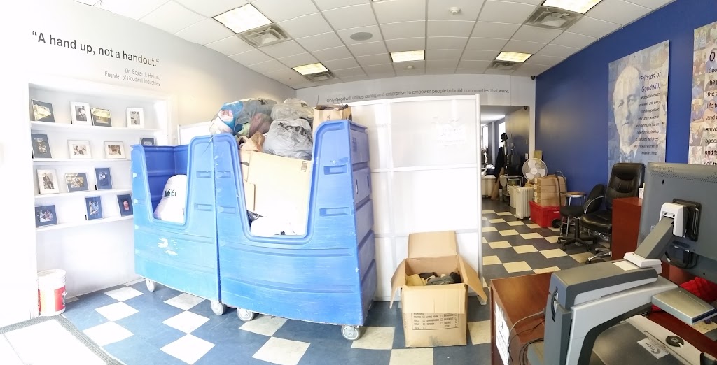 Goodwill NYNJ Attended Donation Center | 19 Mill Rd, Eastchester, NY 10709, USA | Phone: (914) 337-3749