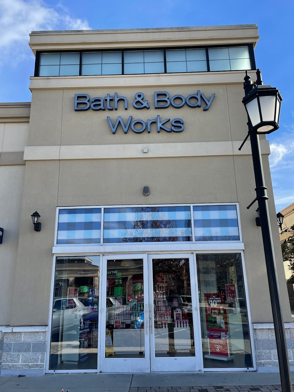 Bath & Body Works | 3193 Waltham Blvd, Burlington, NC 27215, USA | Phone: (336) 586-3840
