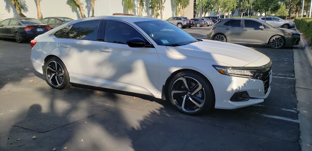 Diamond Star Auto Glass and Tint - Lake Elsinore | 31760 Mission Trail STE E, Lake Elsinore, CA 92530, USA | Phone: (951) 471-3444