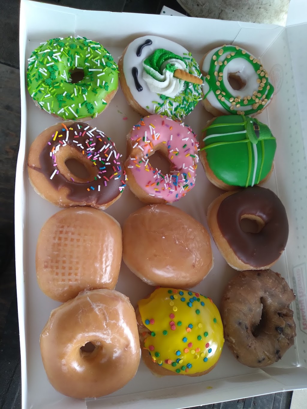 Krispy Kreme | 10880 W Florissant Ave, St. Louis, MO 63136, USA | Phone: (314) 521-5515