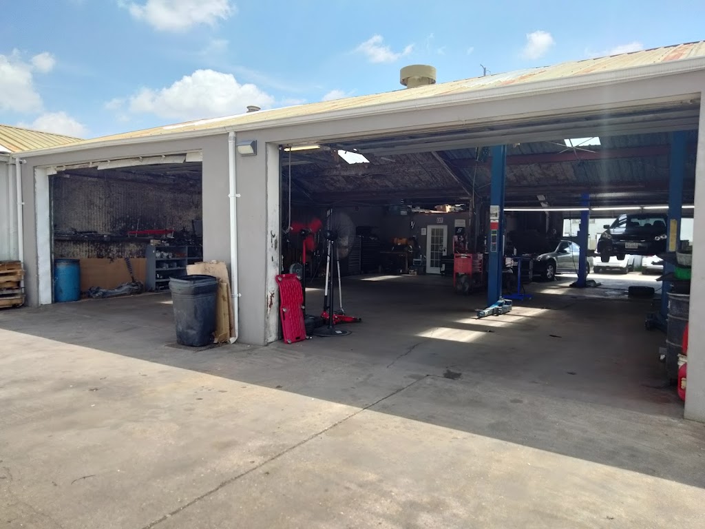 Alexs Autorepair Shop | 2733a S Garland Ave, Garland, TX 75041, USA | Phone: (214) 229-2517