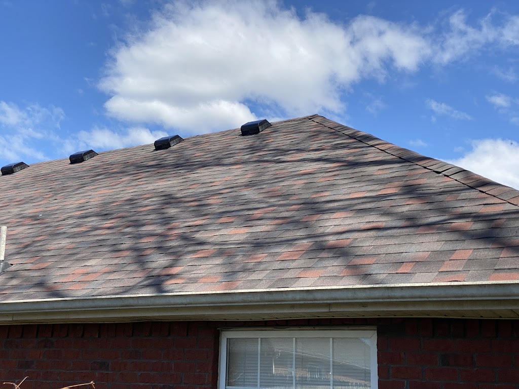 White House Roofing and Construction | 5061 New Chapel Rd, Springfield, TN 37172, USA | Phone: (615) 394-8574