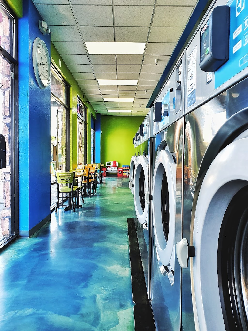 Tip Top Laundry | 6601 W Bethany Home Rd STE A5, Glendale, AZ 85301, USA | Phone: (602) 712-9000