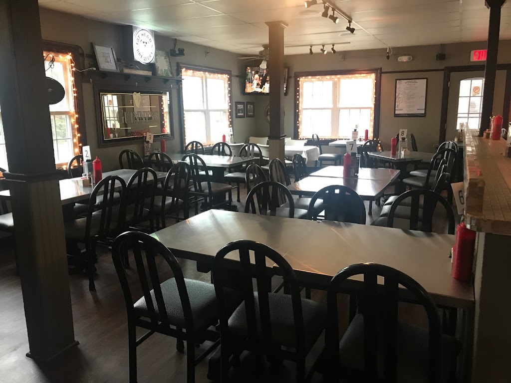 Eastland Inn Restaurant and Tavern | 33 Eastland Rd, Berea, OH 44017, USA | Phone: (440) 625-0040