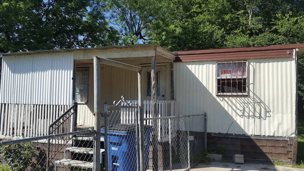 Cypress Grove Mobile Home Park | 5151 FM725, New Braunfels, TX 78130, USA | Phone: (830) 629-8191