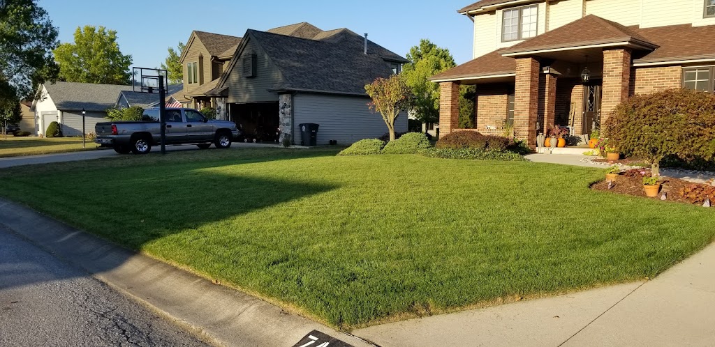 Signature Lawn & TreeMasters | 4415 Earth Dr, Fort Wayne, IN 46809, USA | Phone: (260) 432-8900