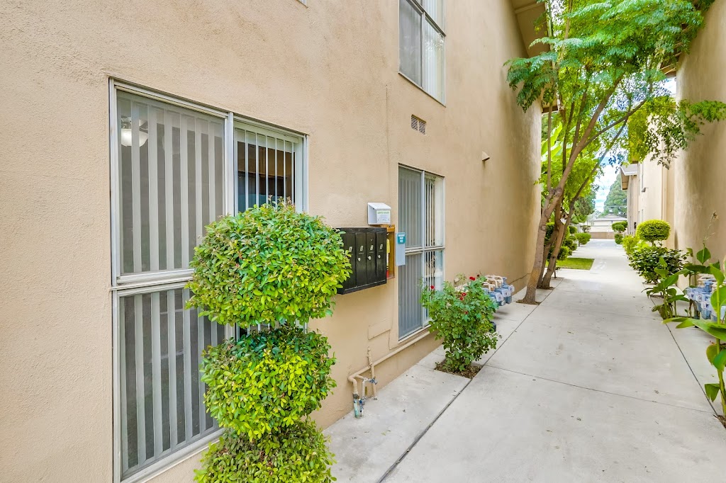 Le Mar Apartments | 256 Gilbert St, Fullerton, CA 92833, USA | Phone: (714) 871-6311