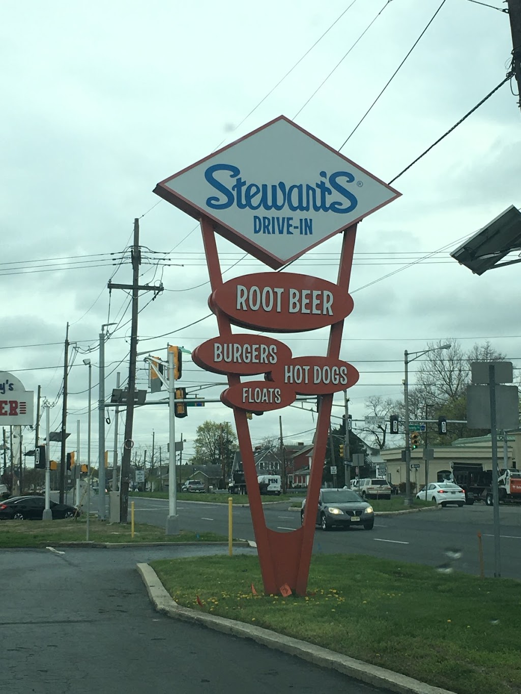 Stewarts Drive-In | 4524 US-130, Burlington, NJ 08016, USA | Phone: (609) 386-0106