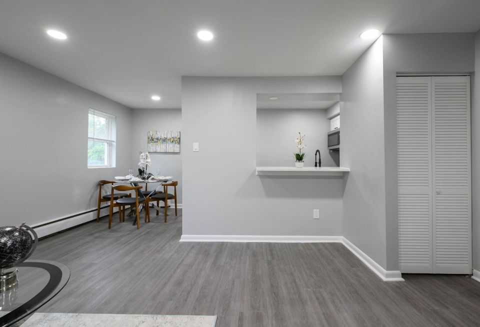 Polar Apartment Leasing | 475 Oberlin Ave S #201, Lakewood, NJ 08701, USA | Phone: (551) 205-9018