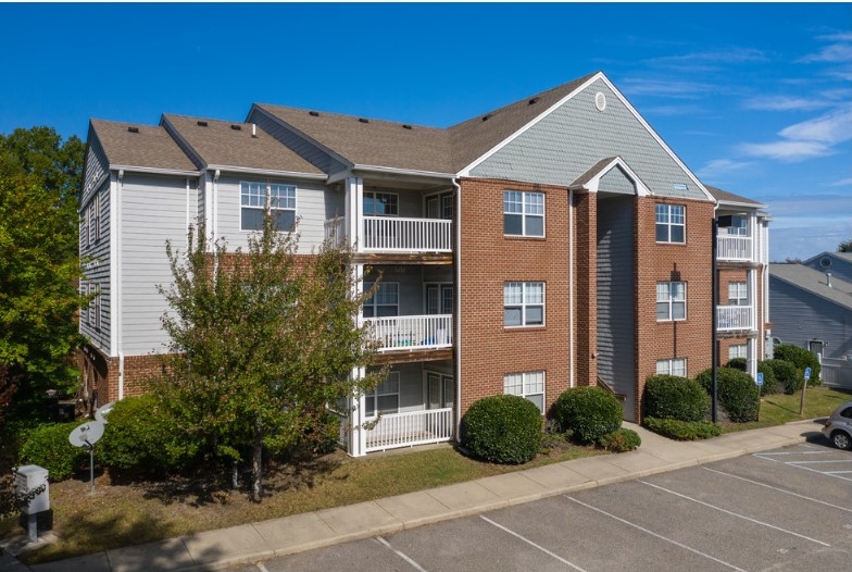 Hampstead Heath Luxury Homes | 1 Hampstead Heath Way, Hampton, VA 23666, USA | Phone: (757) 826-7776