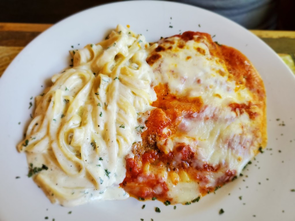 Luigis ITALIAN RESTAURANT | 1403 Angelo St, Castroville, TX 78009, USA | Phone: (830) 444-0462