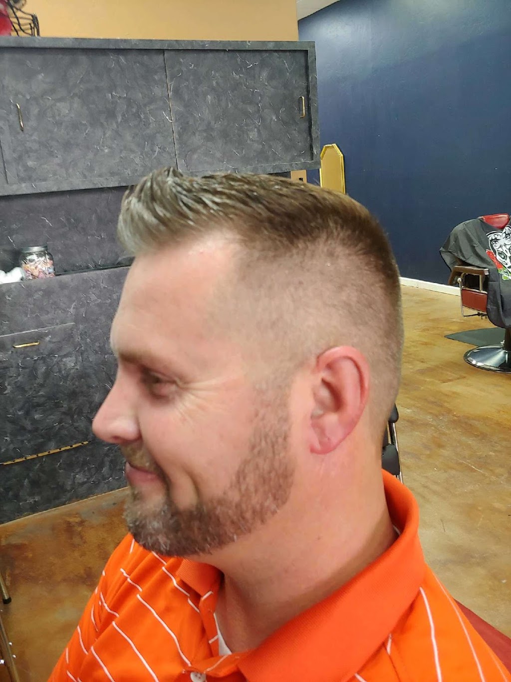 Drews Barbershop | 15930 N Oracle Rd Suite 168, Catalina, AZ 85739, USA | Phone: (520) 395-2316