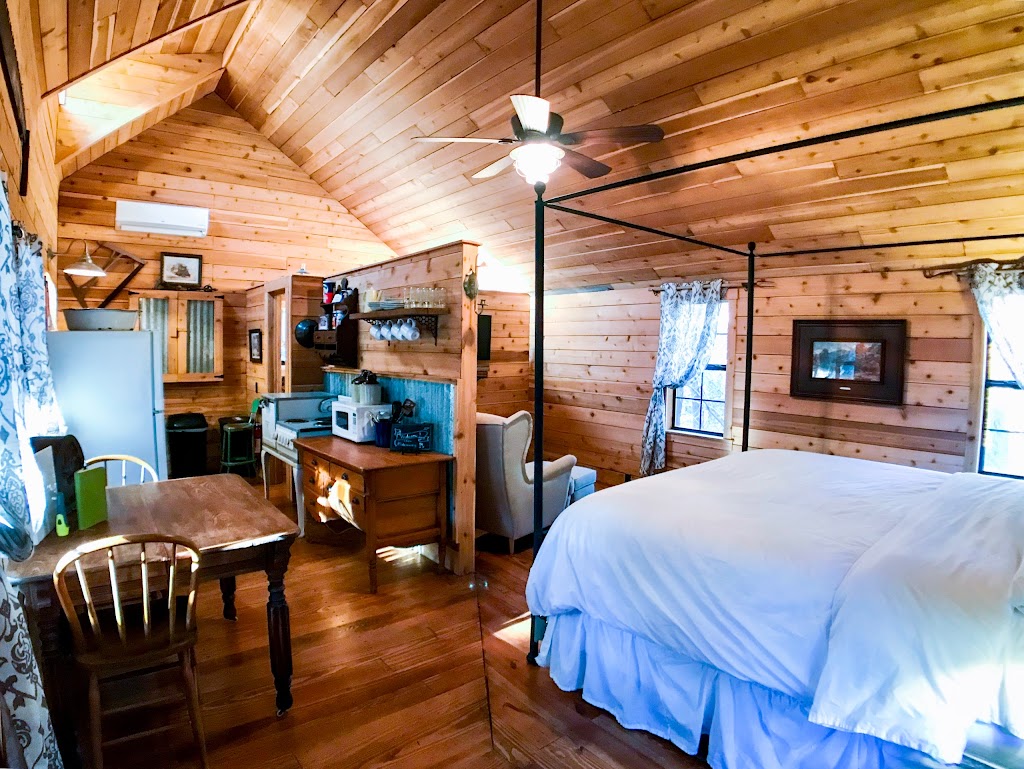 The Granbury Cabins at Windy Ridge | 6350 Windy Ridge Ct, Granbury, TX 76049, USA | Phone: (682) 500-4276