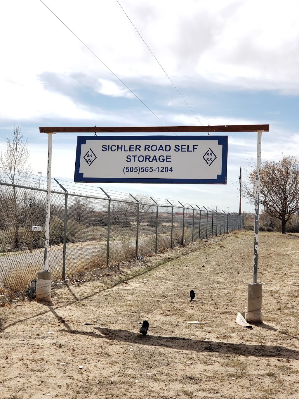 Sichler Road Self-Storage | 1785 Sichler Rd, Los Lunas, NM 87031, USA | Phone: (505) 565-1204