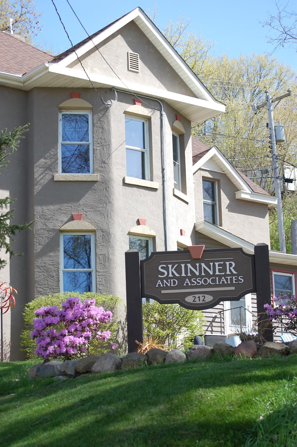 Skinner & Associates | 212 Commercial St, Hudson, WI 54016, USA | Phone: (715) 386-5800