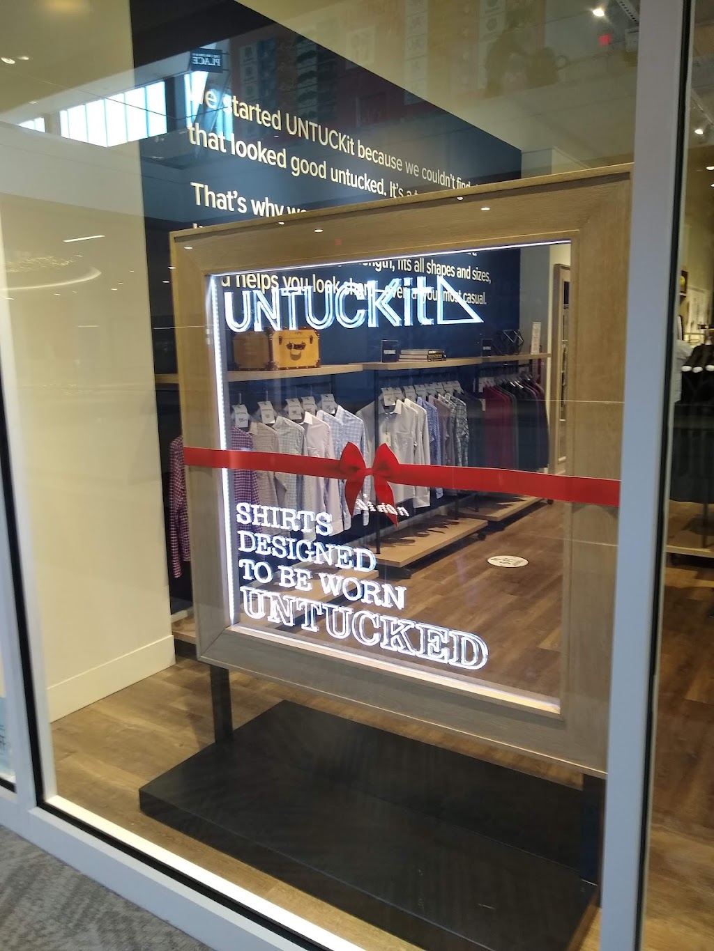 UNTUCKit | 100 N Water St Space 2075, Norwalk, CT 06854, USA | Phone: (203) 930-2351