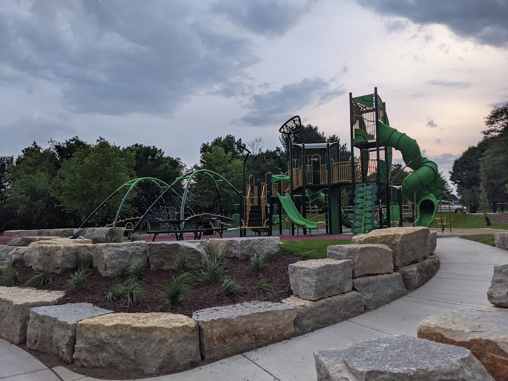 Wetmore Community Park | 555 North St, Sun Prairie, WI 53590, USA | Phone: (608) 837-3449