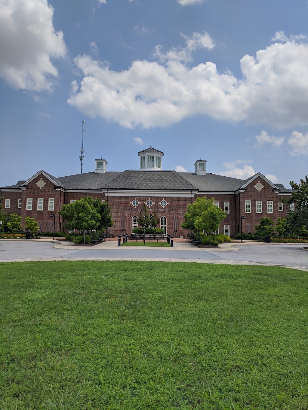 Isle Of Wight County Courthouse | 17000 Josiah Parker Cir, Isle of Wight, VA 23397, USA | Phone: (757) 365-6233