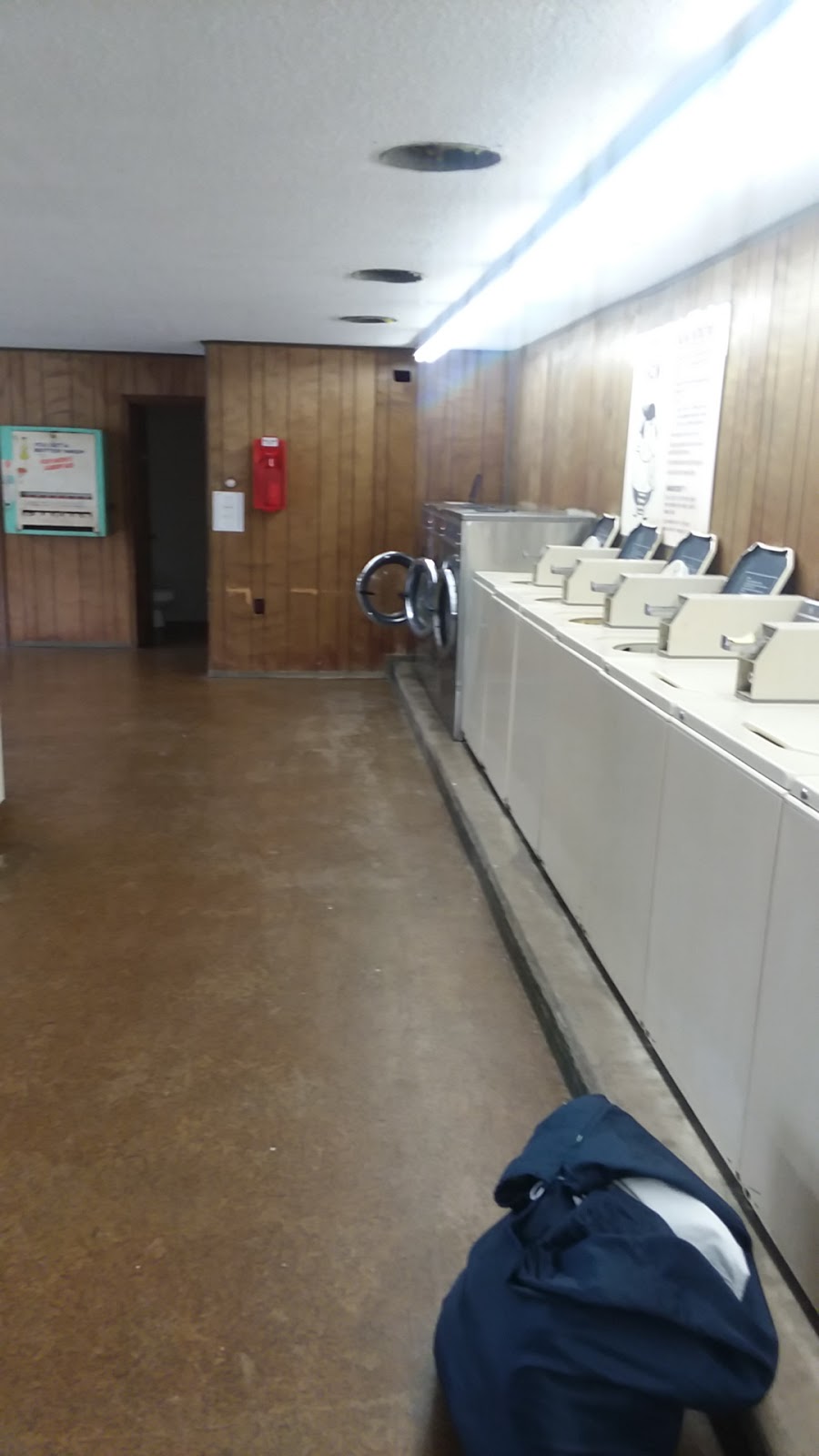 Ruffin Laundromat | 290 Worsham Mill Rd, Ruffin, NC 27326, USA | Phone: (336) 939-2333