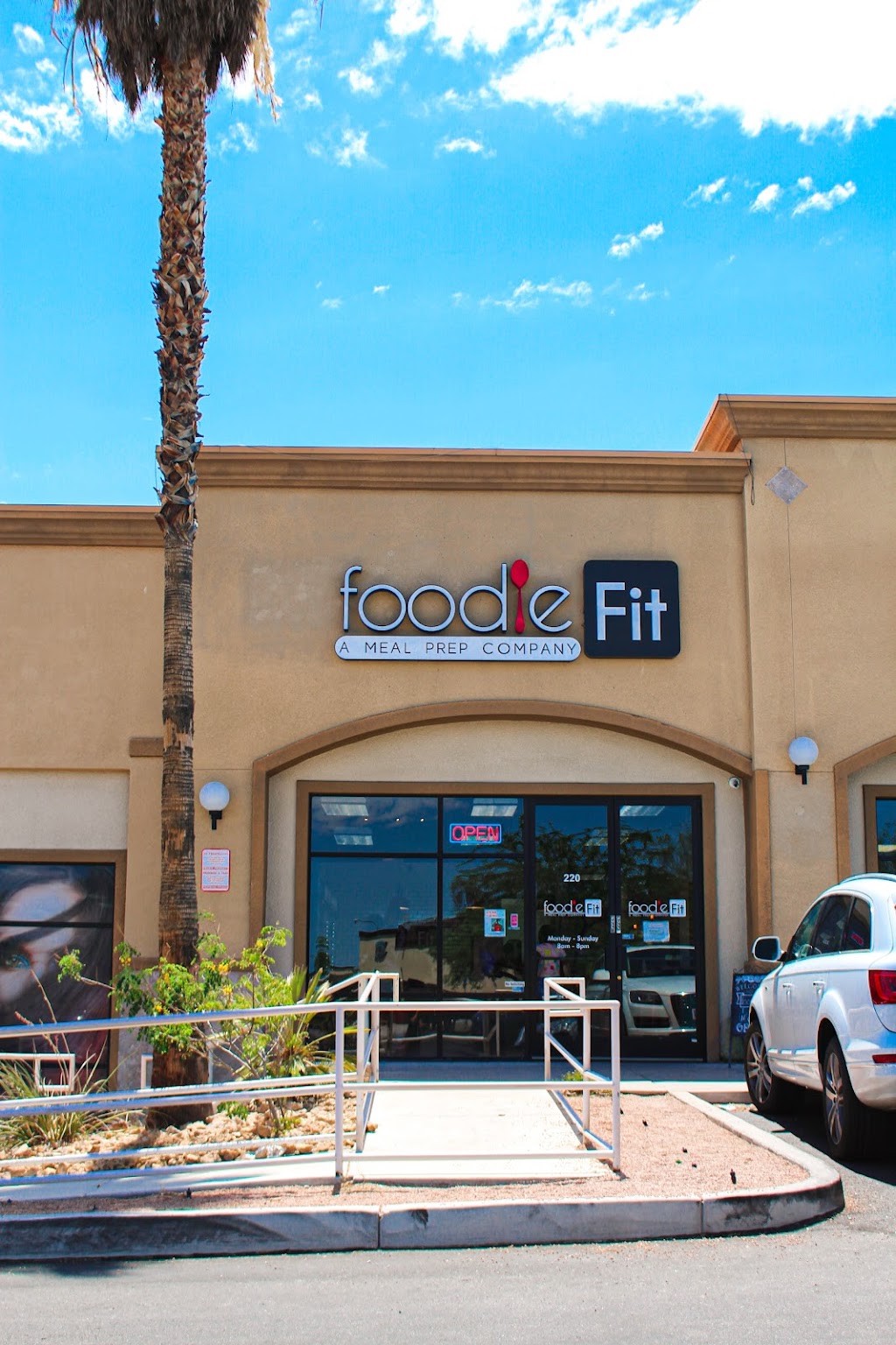 Foodie FIT Summerlin | 4235 S Fort Apache Rd UNIT 220, Las Vegas, NV 89147 | Phone: (702) 714-1426