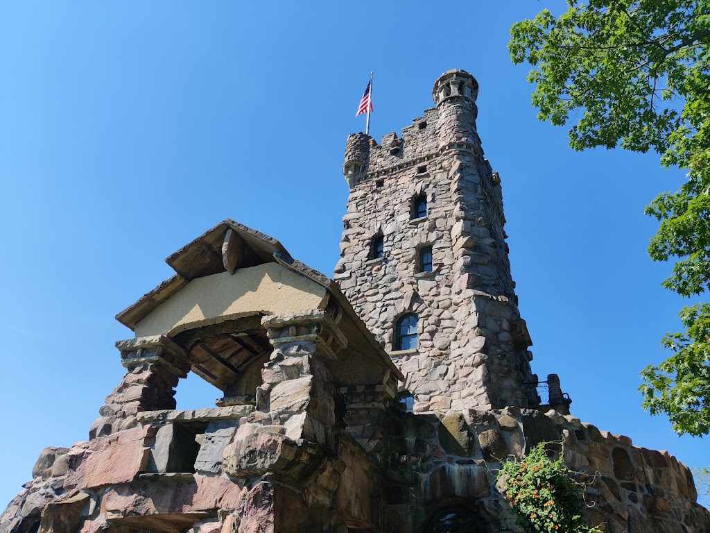 Boldt Castle & Boldt Yacht House | 1 Heart Island, Alexandria Bay, NY 13607, USA | Phone: (315) 482-9724