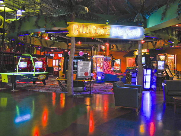 Crazy Pinz Entertainment Center | 1414 Northland Blvd, Fort Wayne, IN 46825 | Phone: (260) 490-2695