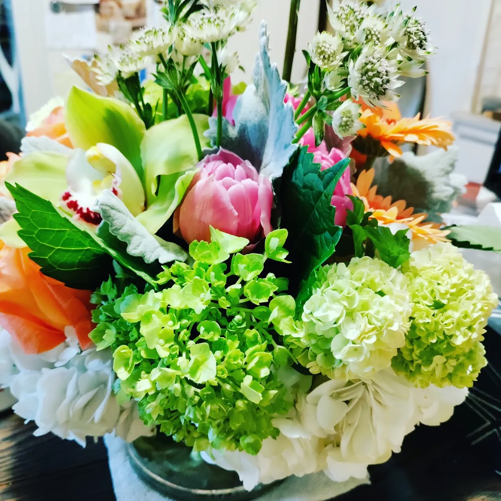 Fleur De Lis Artistry In Flowers | 720 S Weymouth Ave, San Pedro, CA 90732, USA | Phone: (310) 833-4300