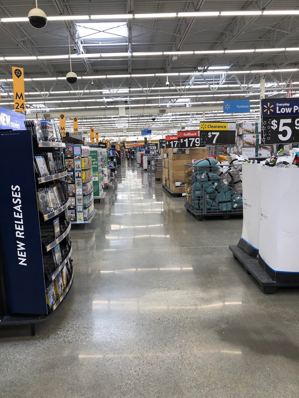 Walmart Supercenter | 8713 64th St NE, Marysville, WA 98270, USA | Phone: (360) 386-3004