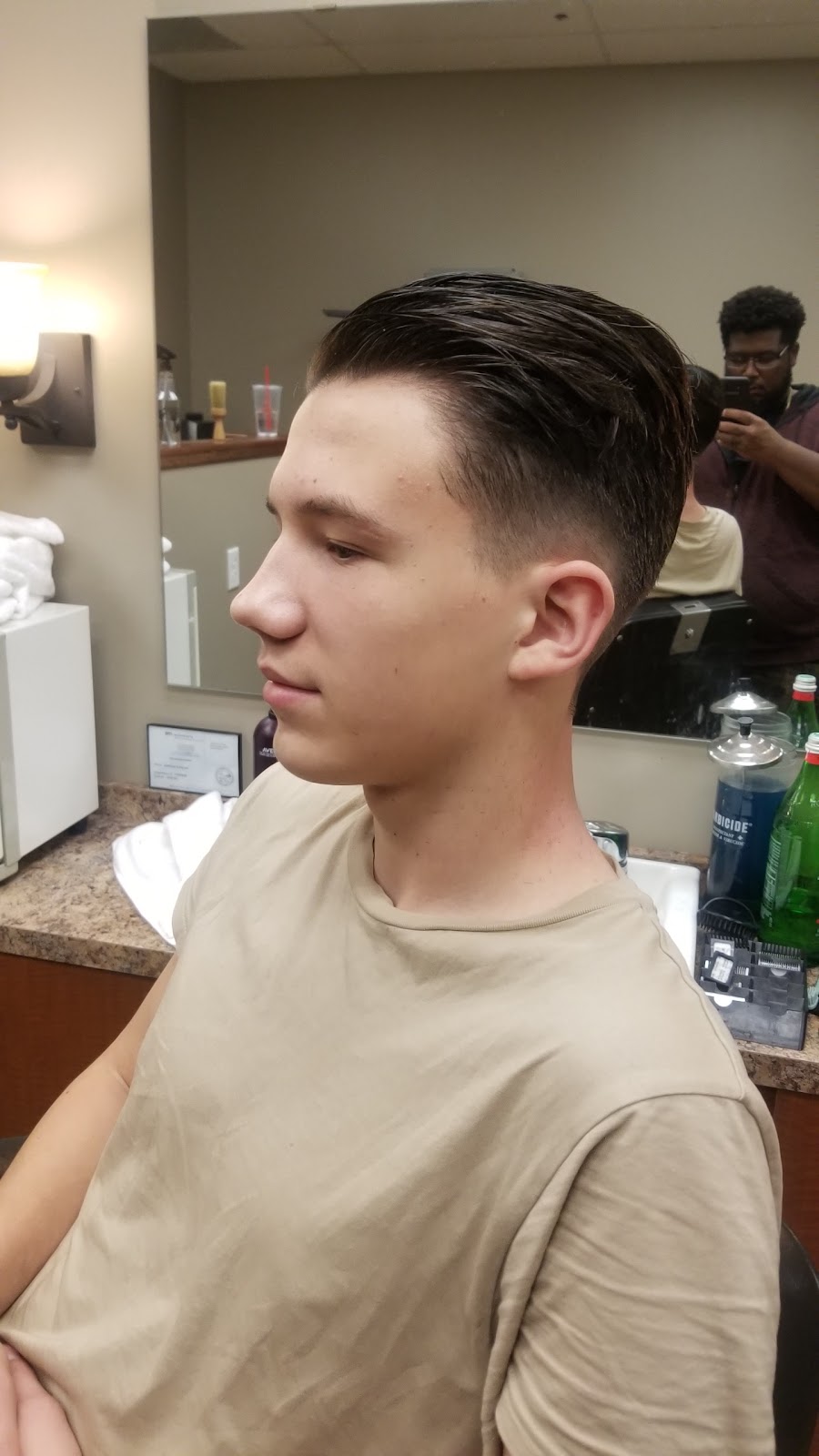 Jesses Barber Shop | 14 Shady Oak Rd, Hopkins, MN 55343, USA | Phone: (952) 933-9988