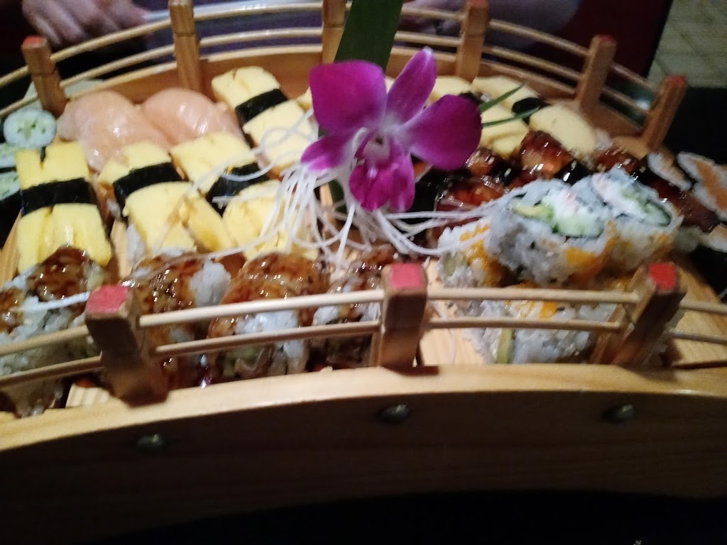 Kazoku Sushi | 10665 W Colfax Ave, Lakewood, CO 80215, USA | Phone: (303) 238-1199